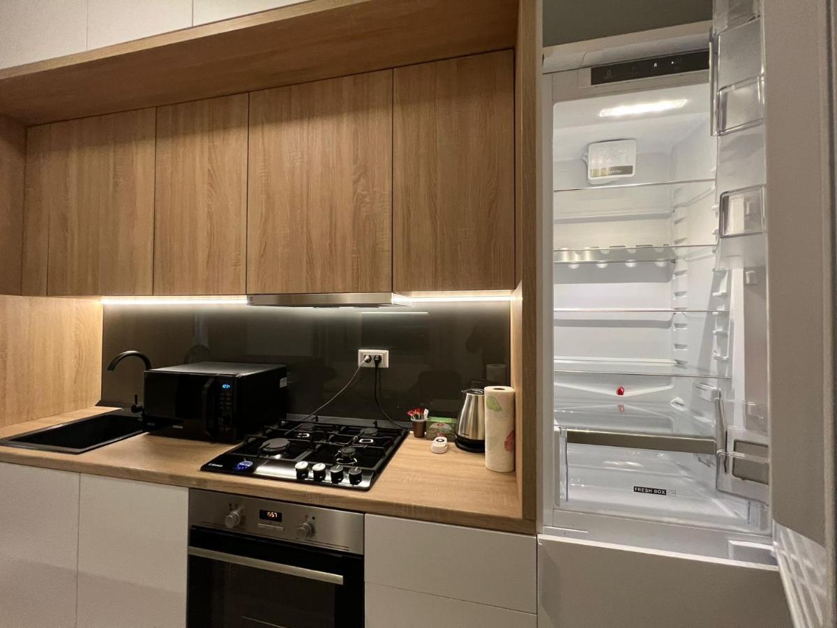 Perfect Host